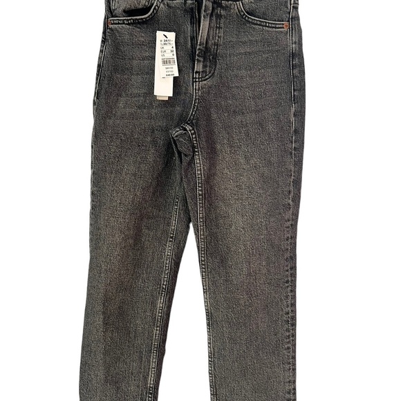 17. NWT Topshop High Waisted Straight Leg Raw Hem Black Jeans Size 0 - Picture 1 of 3